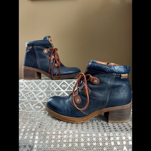 pikolinos ankle boots